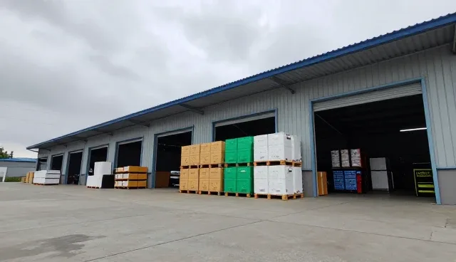 智能集成墙面在商业空间中的多维应用解析